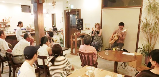 Live at nora cafe in 2018